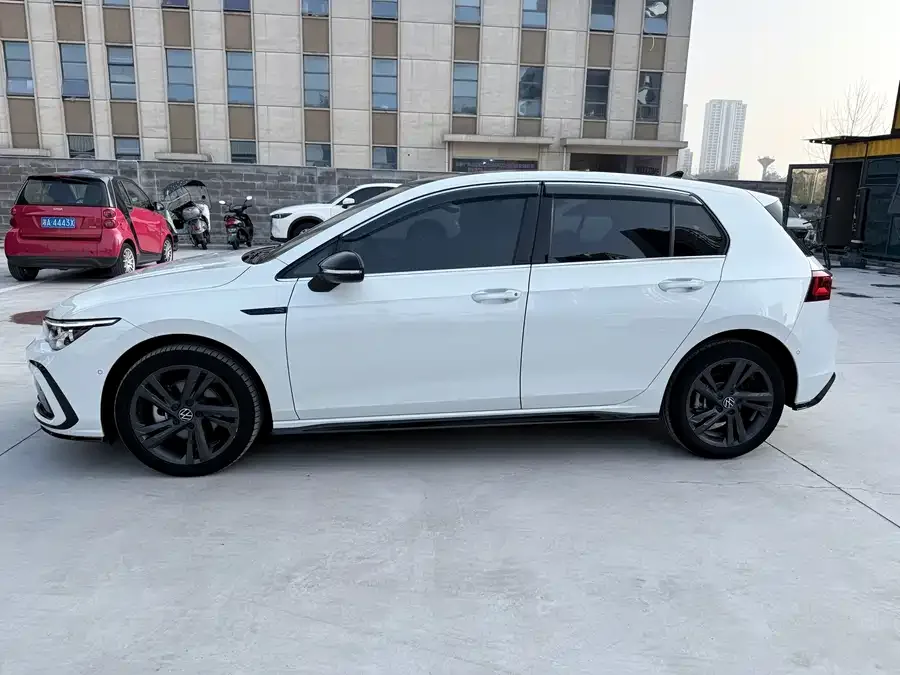Volkswagen golf Golf 2023 facelift 280TSI DSG R-Line 2023 — миниатюра 3