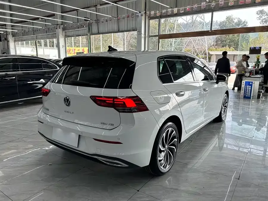 Volkswagen golf Golf 2023 facelift 280TSI DSG Pro 2024 — миниатюра 4