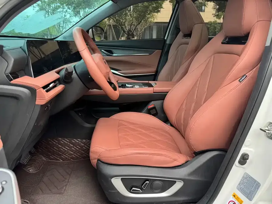 Changan CS75PLUS Changan CS75PLUS 2024 Third Generation Champion Edition 1.5T Smart Driving and Navigation Edition 2024 — миниатюра 3