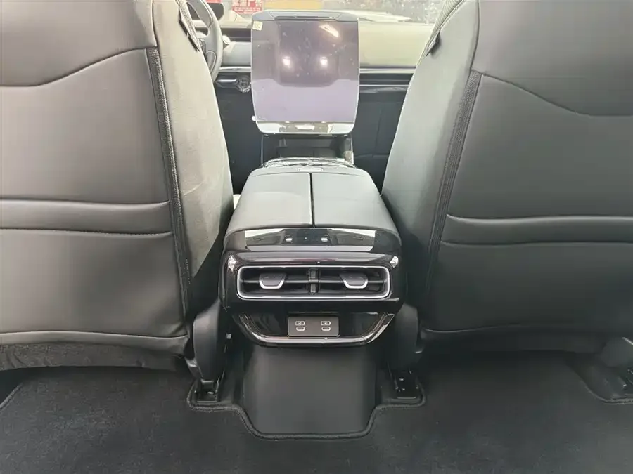 Honda GAC P7 GAC Honda P7 2025 rear-wheel drive long-range Pro 2026 — миниатюра 4