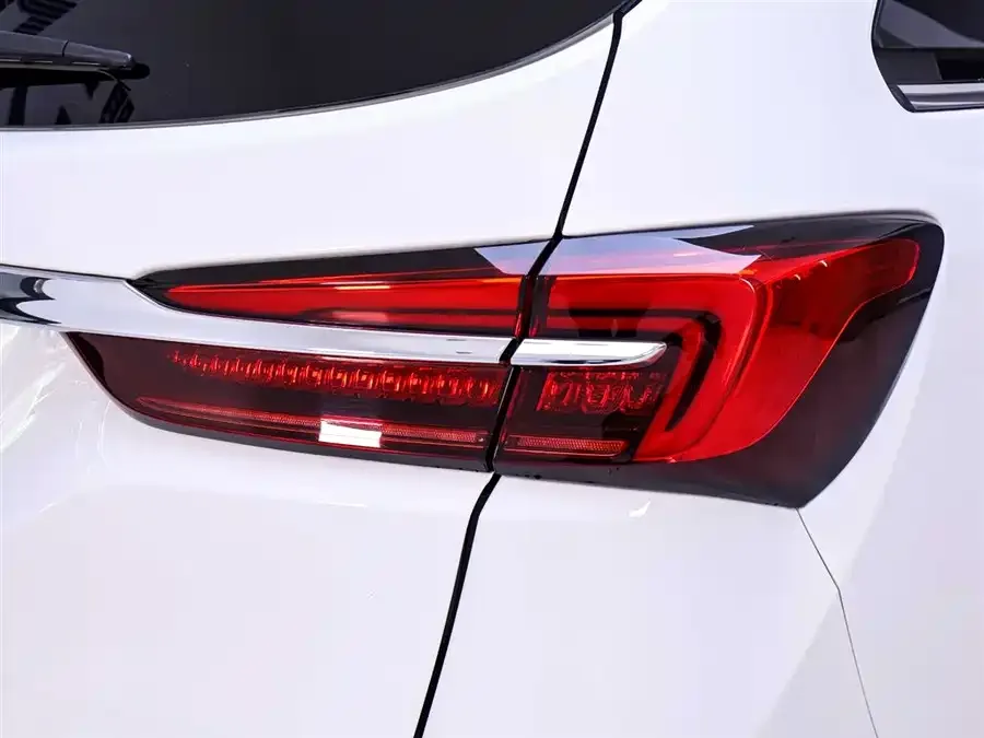 Buick GL8 2023 facelift land business class luxury model 2023 — миниатюра 3