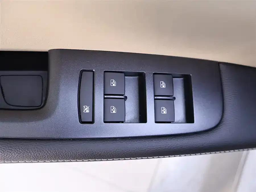 Buick GL8 2023 facelift land business class luxury model 2023 — миниатюра 5