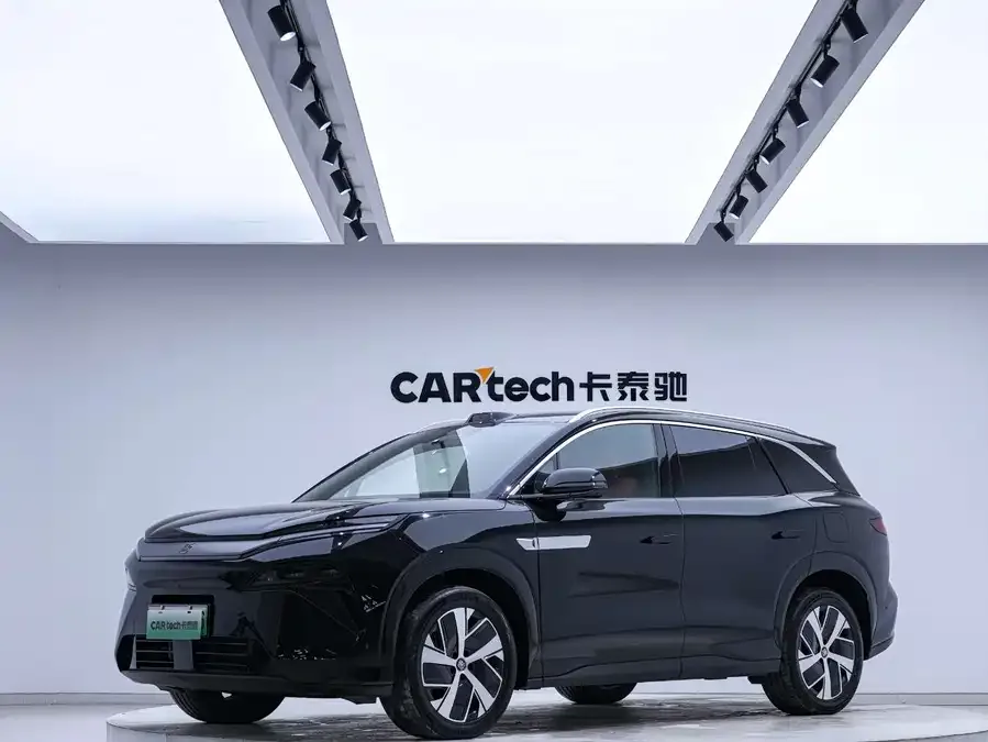 BYD Tang L 2025