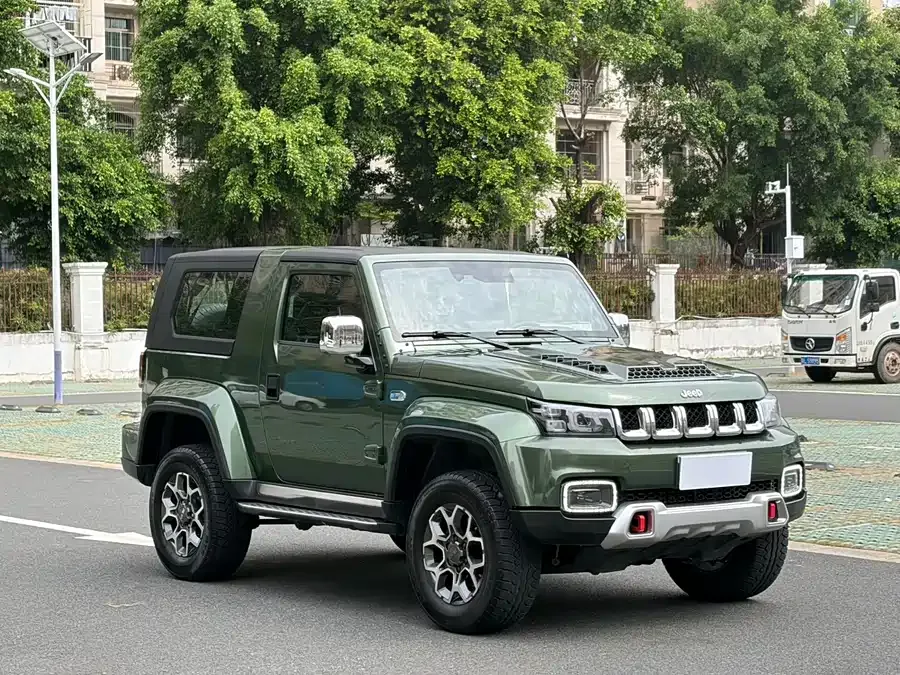 BAIC BJ40 Beijing Off-road BJ40 2020 2.0T Automatic Four-wheel Drive Tribute to 2020 Edition Knight Type 2023 — миниатюра 3