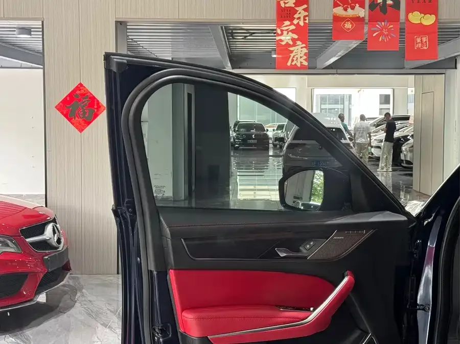 Jaguar F-Pace 2024 P250 R-Dynamic HSE 2024 — миниатюра 2