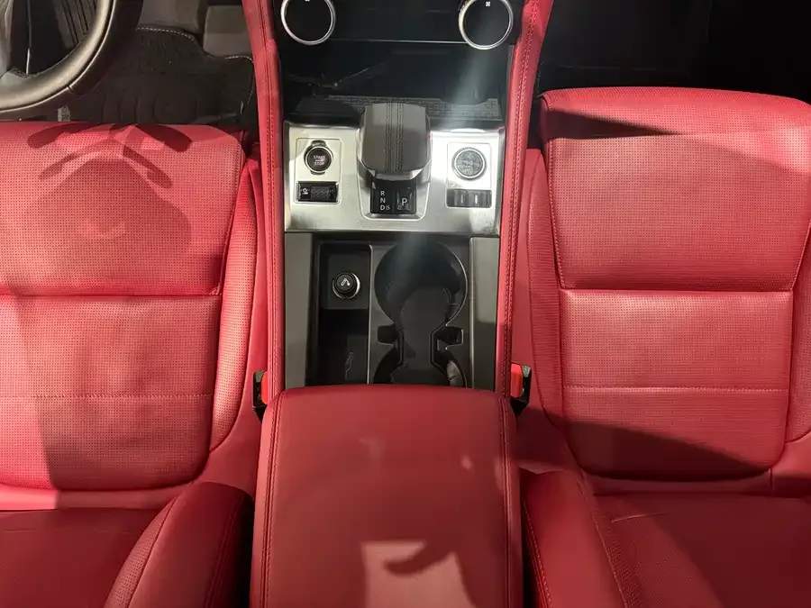 Jaguar F-Pace 2024 P250 R-Dynamic HSE 2024 — миниатюра 5