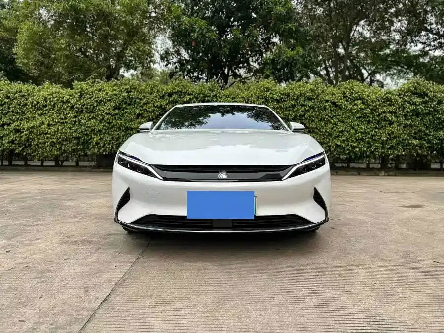BYD Second-hand Han 2021 EV Standard Range Luxury Edition 2022 — фото 1, купить с доставкой в Москву