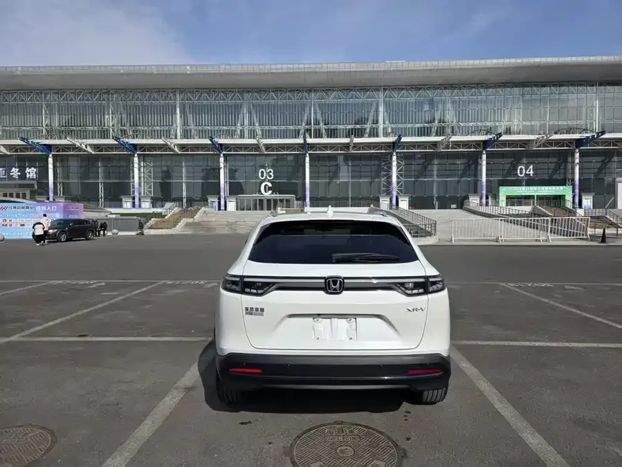 Honda WR-V 2023 1.5L CVT Hot Edition 2022 — миниатюра 2