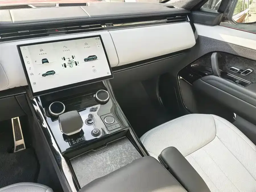 Land Rover Range Rover Sport New Energy Range Rover Sport New Energy 2023 P510e Plug-in Electric Hybrid First Edition 2025 — миниатюра 3