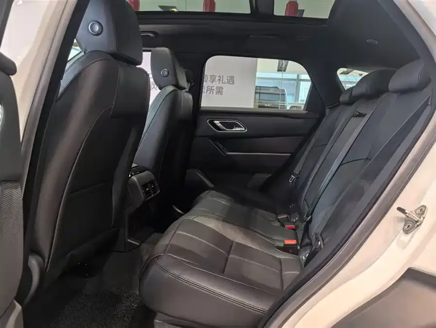 Land Rover Range Rover Velar 2026 Range Rover Velar 250PS Dynamic SE 2026 — миниатюра 5