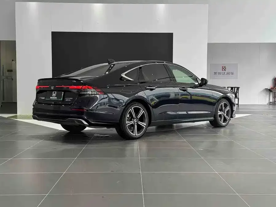Honda Accord New Energy Accord New Energy 2023 2.0L e:PHEV Smart Edition 2024 — миниатюра 4
