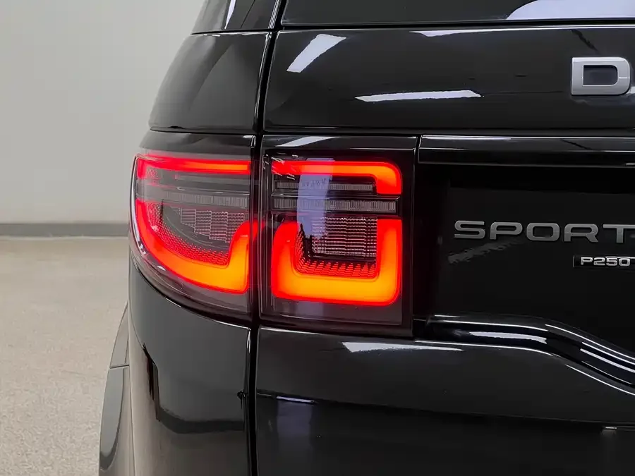 Land Rover Pre-owned Discovery Sports Discovery Sport 2021 249PS R-Dynamic S Performance Edition 2022 — миниатюра 3