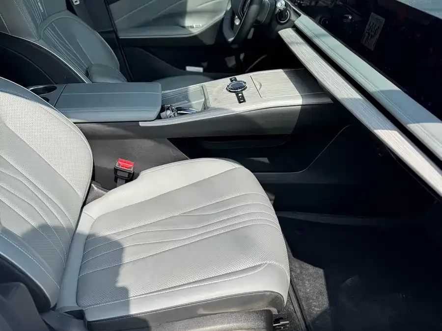 Geely Galaxy E8 Galaxy E8 2024 665km RWD Starship Long Range Edition 2024 — миниатюра 5