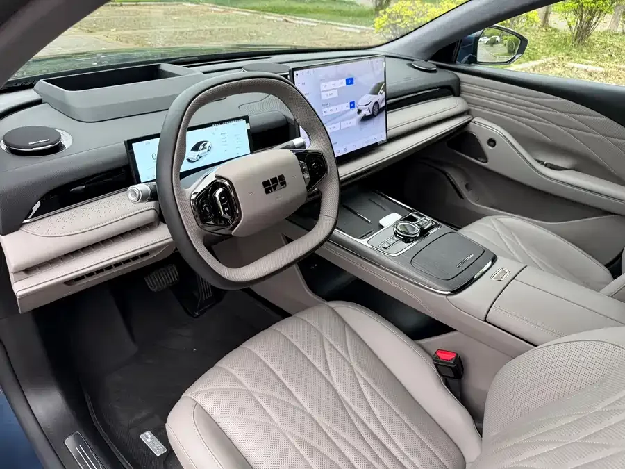 Geely Galaxy Star 8 Galaxy Star 8 2025 130km EM-P Starship Edition 2025 — миниатюра 4