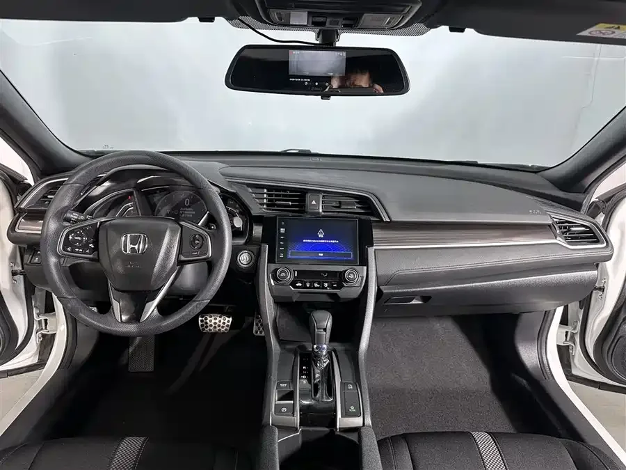 Honda CIVIC Civic 2021 HATCHBACK 220TURBO CVT Cool Control 2022 — миниатюра 3