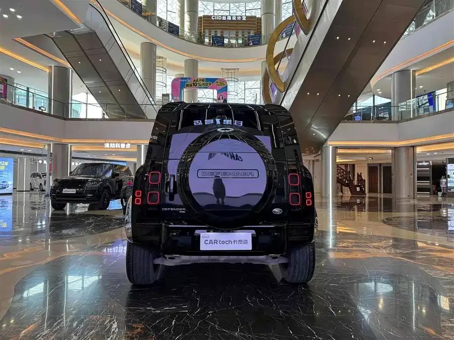 Land Rover guard Land Rover Defender 2023 facelift 110 3.0T P400 X-DYNAMIC HSE 2023 — миниатюра 2