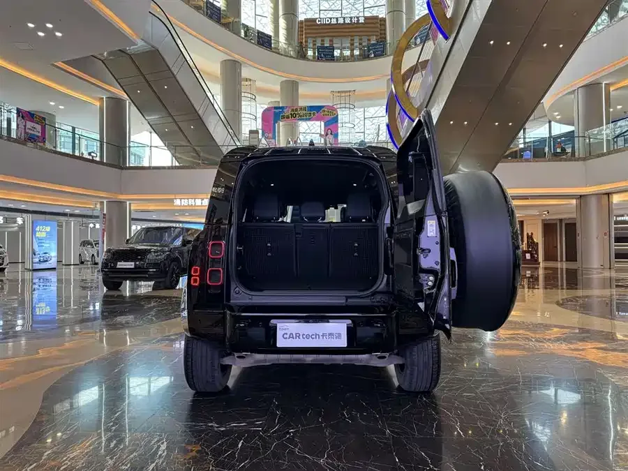Land Rover guard Land Rover Defender 2023 facelift 110 3.0T P400 X-DYNAMIC HSE 2023 — миниатюра 3