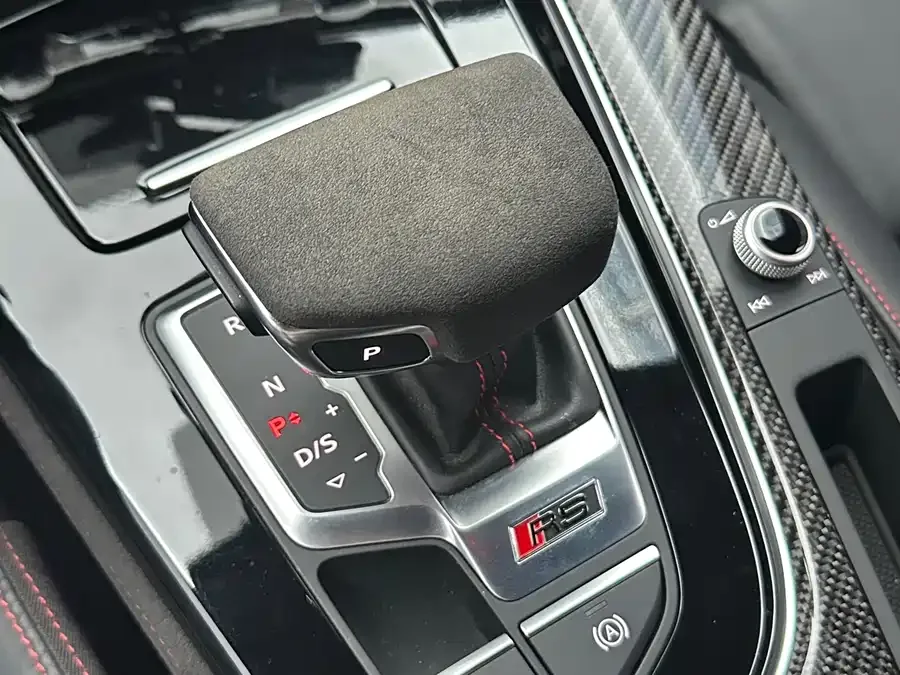 Audi RS 4 2023 RS4 Avant Obsidian Edition 2023 — миниатюра 3