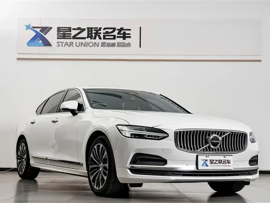 Volvo S90 2023 B5 Zhiyi Luxury Edition 2022 — миниатюра 2