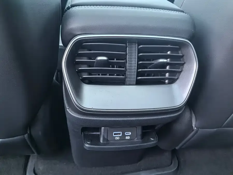 BYD Sea Lion 07 EV Sea Lion 07 EV 2024 610 Long Range Edition 2024 — миниатюра 4