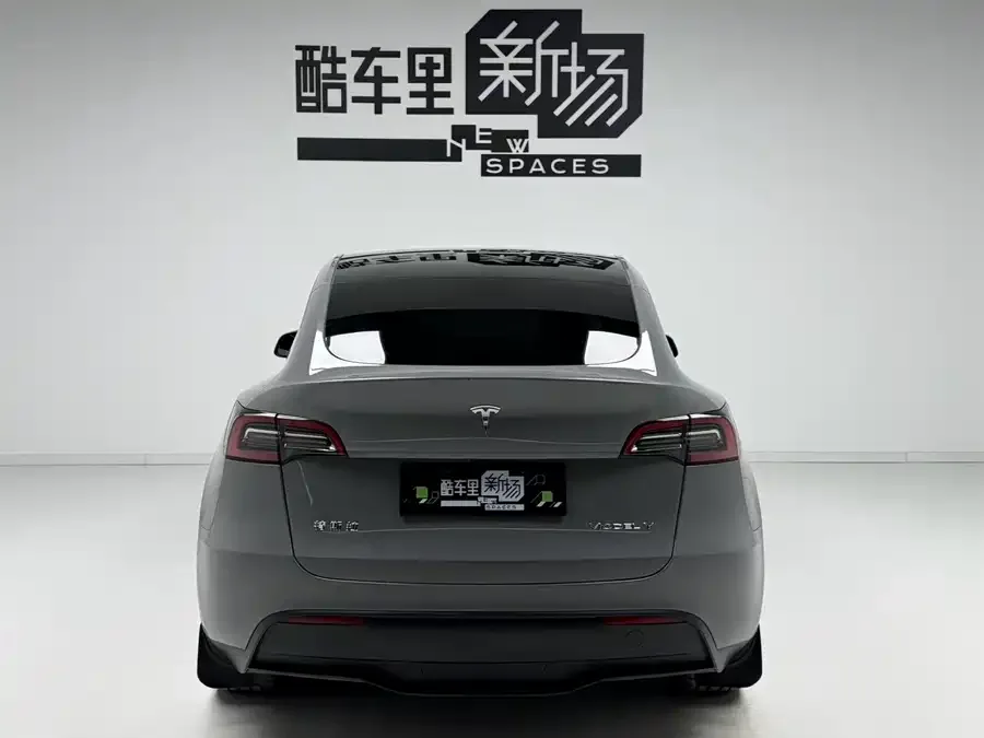 Tesla Model Y Model Y 2022 facelift rear-wheel drive version 2023 — миниатюра 2