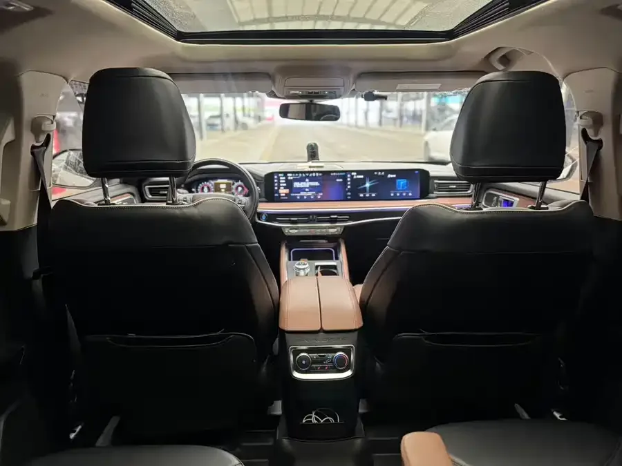 Ford Explorer Explorer 2024 2.3T EcoBoost 4WD Titanium Edition 6 Seaters 2024 — миниатюра 3