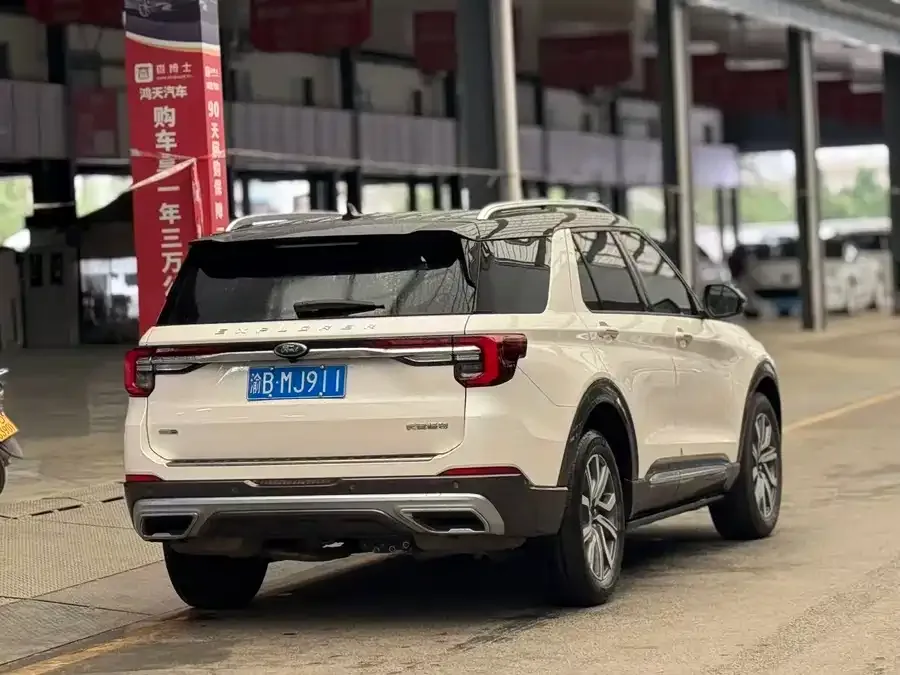 Ford Explorer Explorer 2024 2.3T EcoBoost 4WD Titanium Edition 6 Seaters 2024 — миниатюра 4