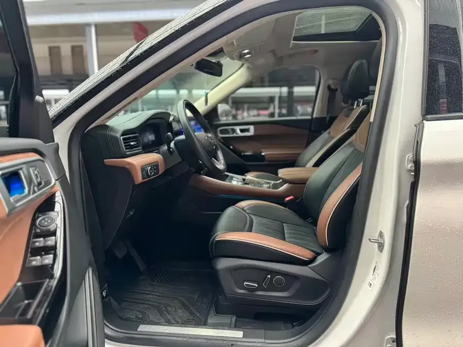 Ford Explorer Explorer 2024 2.3T EcoBoost 4WD Titanium Edition 6 Seaters 2024 — миниатюра 5