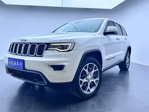 Jeep Grand Cherokee 2023 купить в Москве
