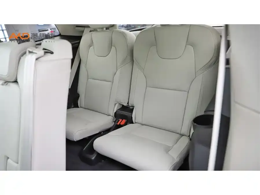 Volvo XC90 Plug-in Hybrid 2025 T8 Zhizun Luxury Edition 7-seater 2025 — миниатюра 3