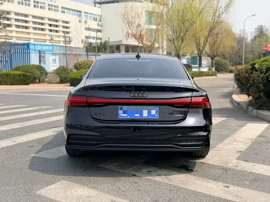 Audi A7L 2023 45 TFSI quattro S-line Black Warrior Edition 2023 — миниатюра 2