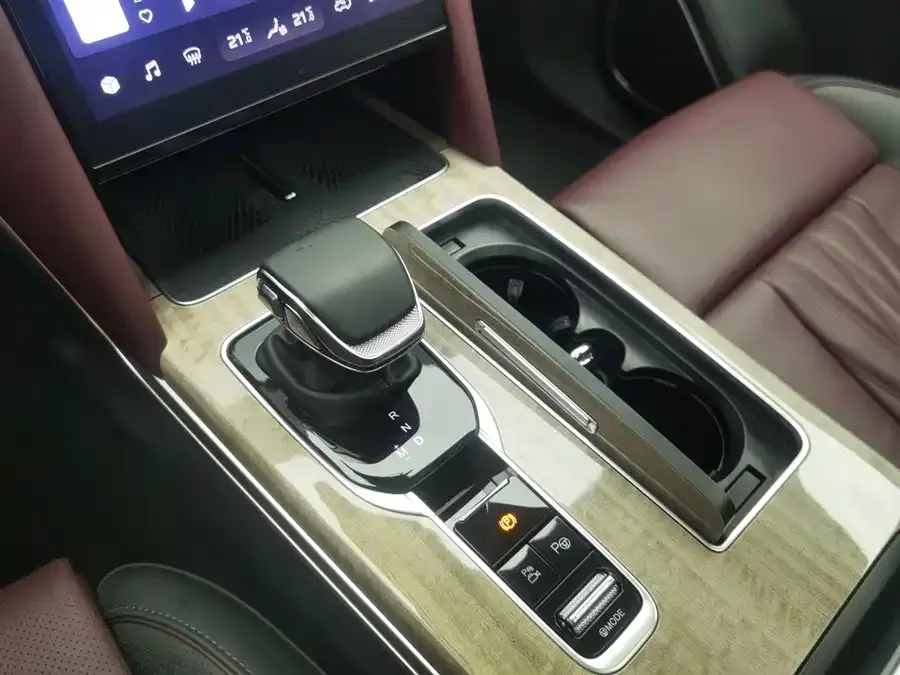 Hongqi HS7 Hongqi HS7 2023 2.0T Automatic 4WD Flagship Edition 6 Seaters 2023 — миниатюра 4