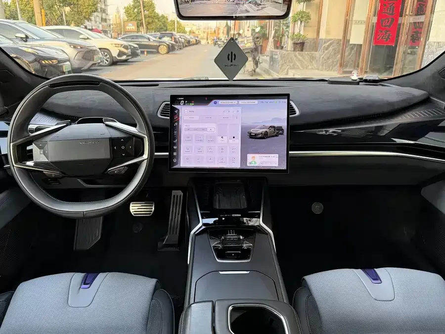 HiPhi Z HiPhi Z 2023 five-seater version 2022 — миниатюра 4
