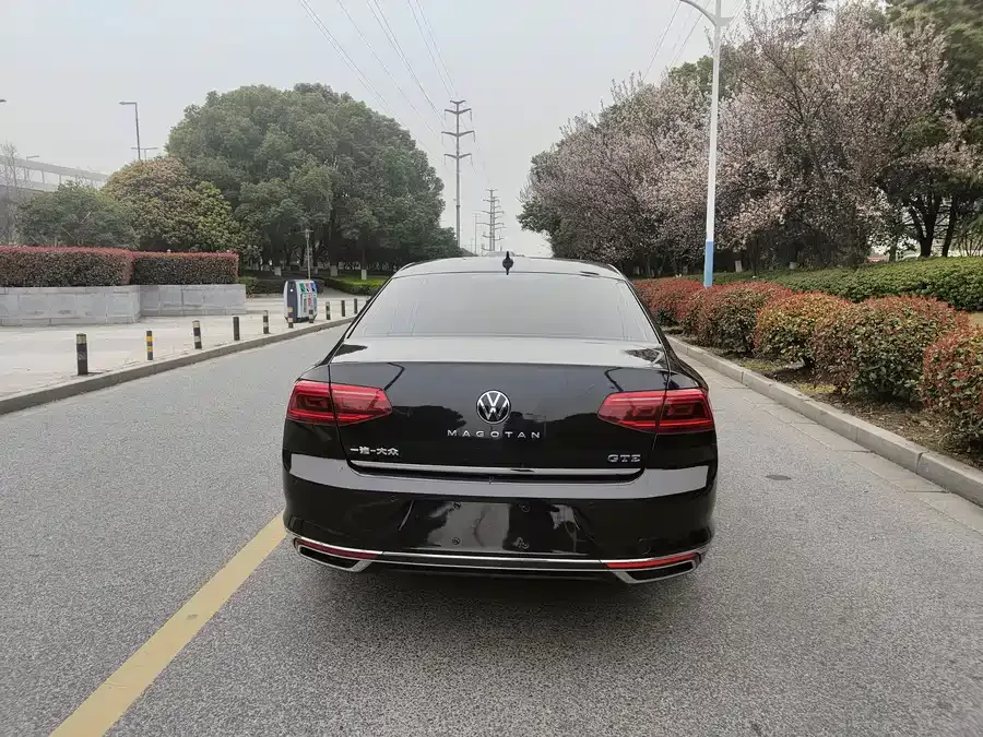 Volkswagen Magotan GTE plug-in hybrid Magotan GTE plug-in hybrid 2022 GTE luxury model 2022 — миниатюра 2
