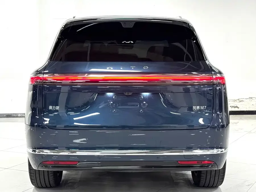 AITO M7 Wenjie M7 2026 Extended Range Max 4WD 5-Seater (192-line LiDAR) 2025 — миниатюра 2