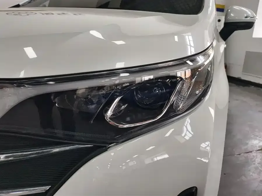 GAC Trumpchi M6 Trumpchi M6 2021 270T DCT Elite Edition (seven seats) 2022 — миниатюра 5