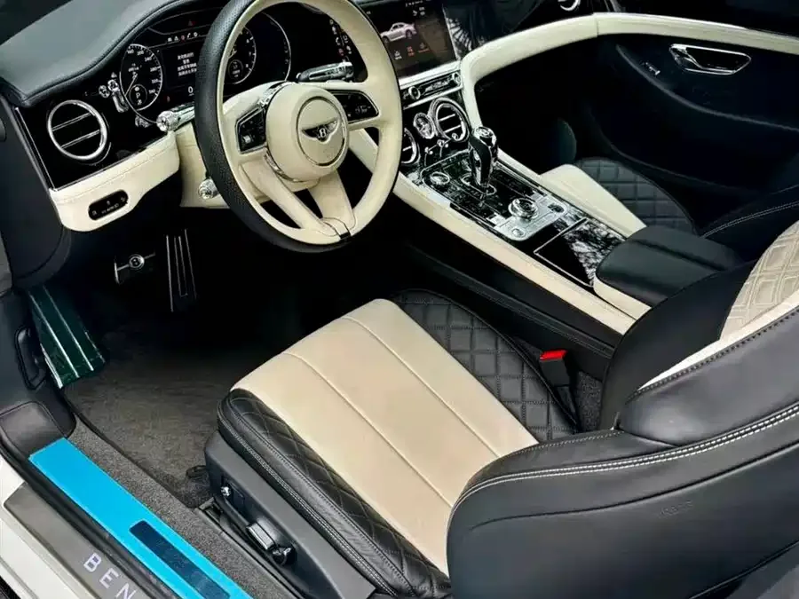 Bentley Continental 2022 Continental 4.0T GT V8 2022 — миниатюра 2