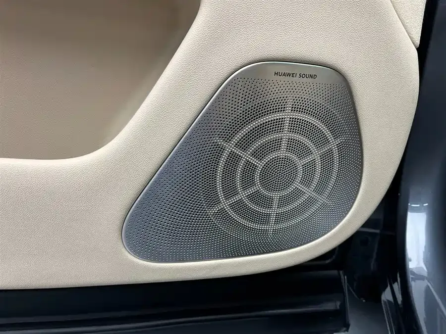 AITO M7 QM7 2022 1.5T 4WD Luxury Edition 2023 — миниатюра 4