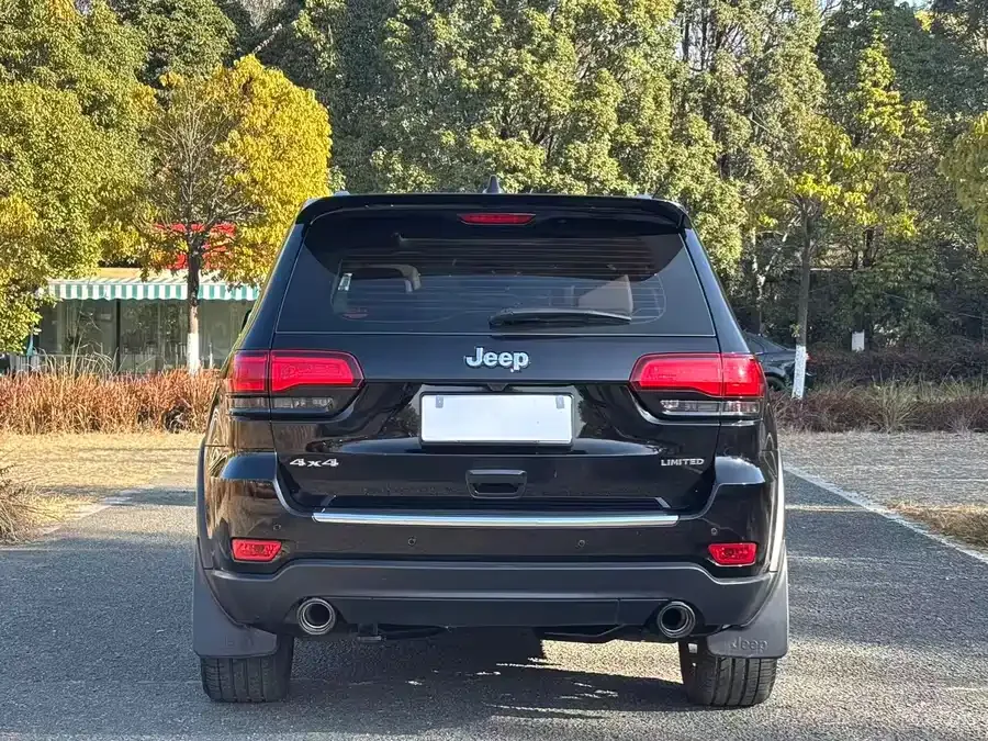 Jeep Grand Cherokee Grand Cherokee (Imported) 2020 3.0L Elite Navigation Edition 2022 — миниатюра 2