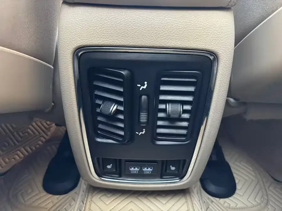 Jeep Grand Cherokee Grand Cherokee (Imported) 2020 3.0L Elite Navigation Edition 2022 — миниатюра 5