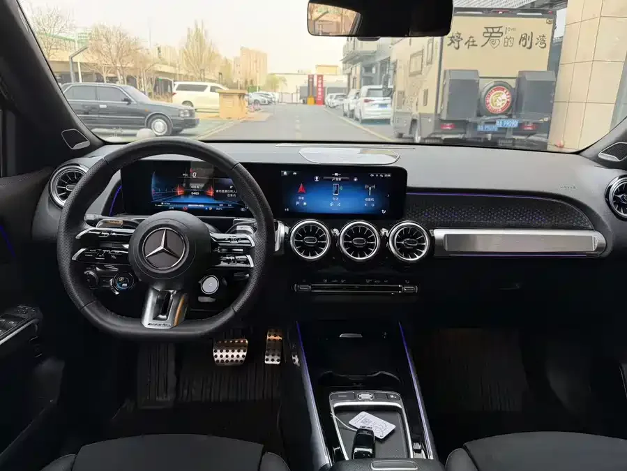Mercedes-Benz GLB AMG Mercedes-Benz GLB AMG 2024 AMG GLB 35 4MATIC 2025 — миниатюра 5