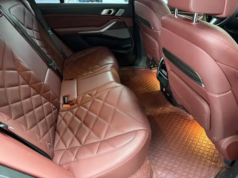 BMW X5 2022 xDrive 40Li Exclusive M Sport Package 2023 — миниатюра 3
