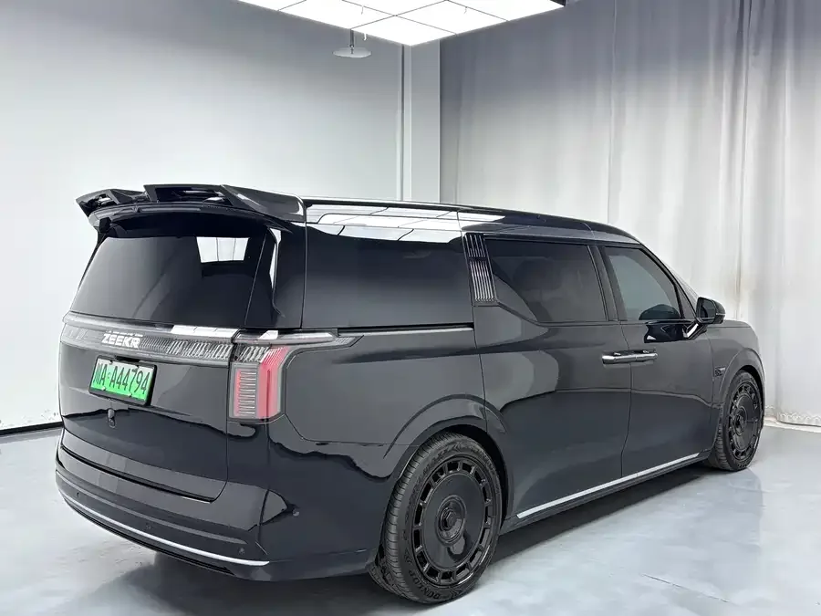 Zeekr 009 Zeekr 009 2024 seven-seat aisle version 108kWh 2025 — миниатюра 3