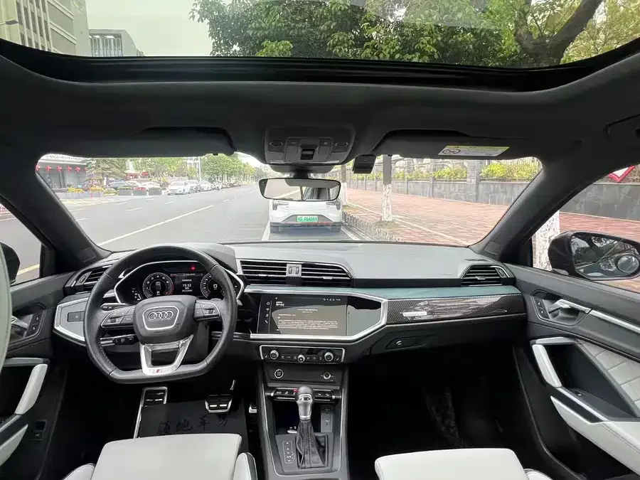 Audi Q3 SPORTBACK 2023 45 TFSI quattro Ice and Snow Sports Edition 2023 — миниатюра 5