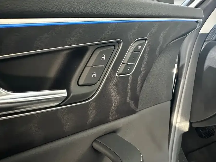 Audi Q8 2024 55 TFSI Luxury Dynamic Edition 2025 — миниатюра 4