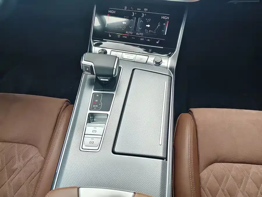 Audi A7L 2024 45 TFSI quattro Luxury Edition 2025 — миниатюра 4