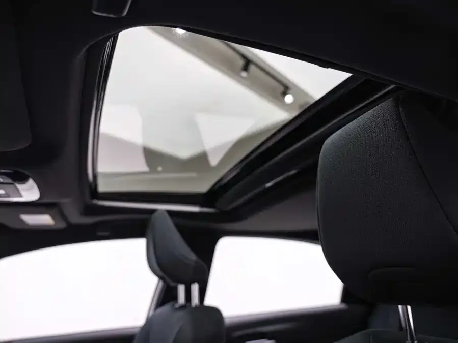 Toyota Avalon Avalon 2024 2.0L Progressive Edition 2024 — миниатюра 4
