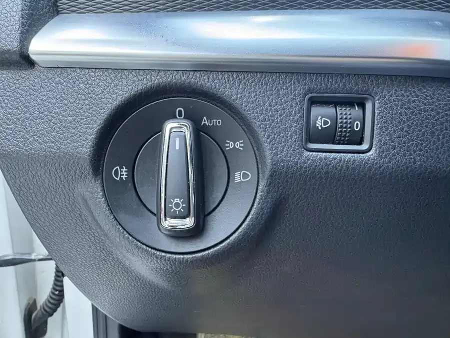 Skoda Kamiq Komic 2022 1.5L automatic comfort version 2022 — миниатюра 3