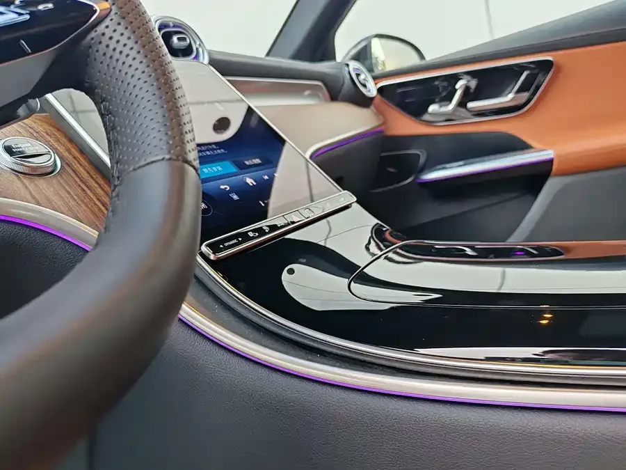 Mercedes-Benz GLC New Energy Mercedes-Benz GLC New Energy 2025 350 e L 4MATIC Collector's Edition 2024 — миниатюра 3