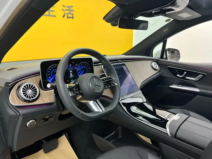 Mercedes-Benz EQE SUV Mercedes-Benz EQE SUV 2023 350 4MATIC Pioneer Edition 2025 — миниатюра 2